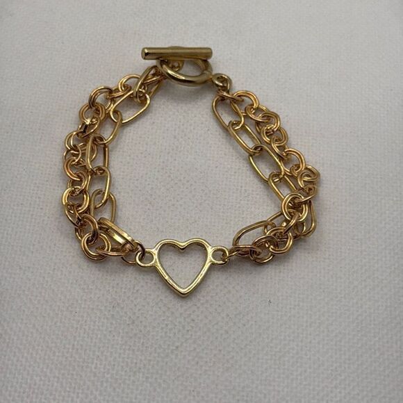 Brand New!! Multiple chain and heart bracelet with toggle - Picture 1 of 4